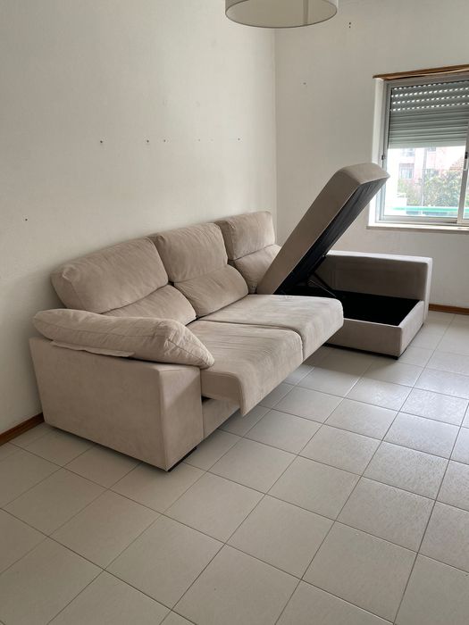 Sofá em excelente condição…