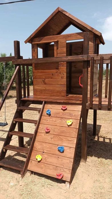 PARQUE INFANTIL BALOIÇO, ESCORREGA, PAREDE DE PEDRAS, ETC.