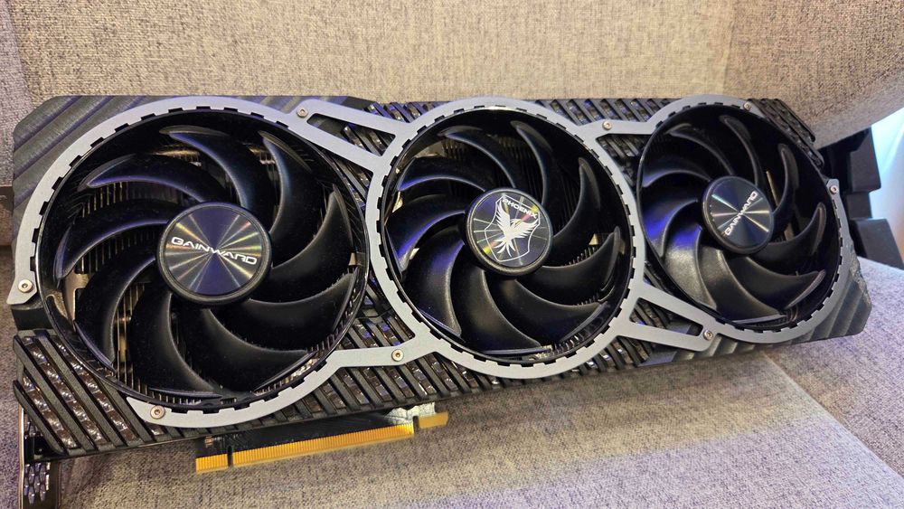 Відеокарта Gainward RTX 4070 Ti SUPER Phoenix 16Gb