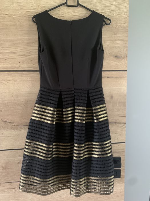 Czarna sukienka rozmiar 38