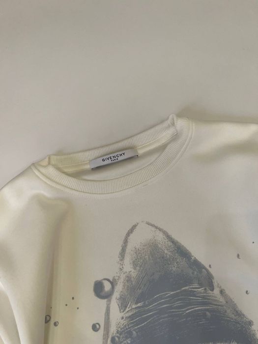 Givenchy shark,new,size:S,M