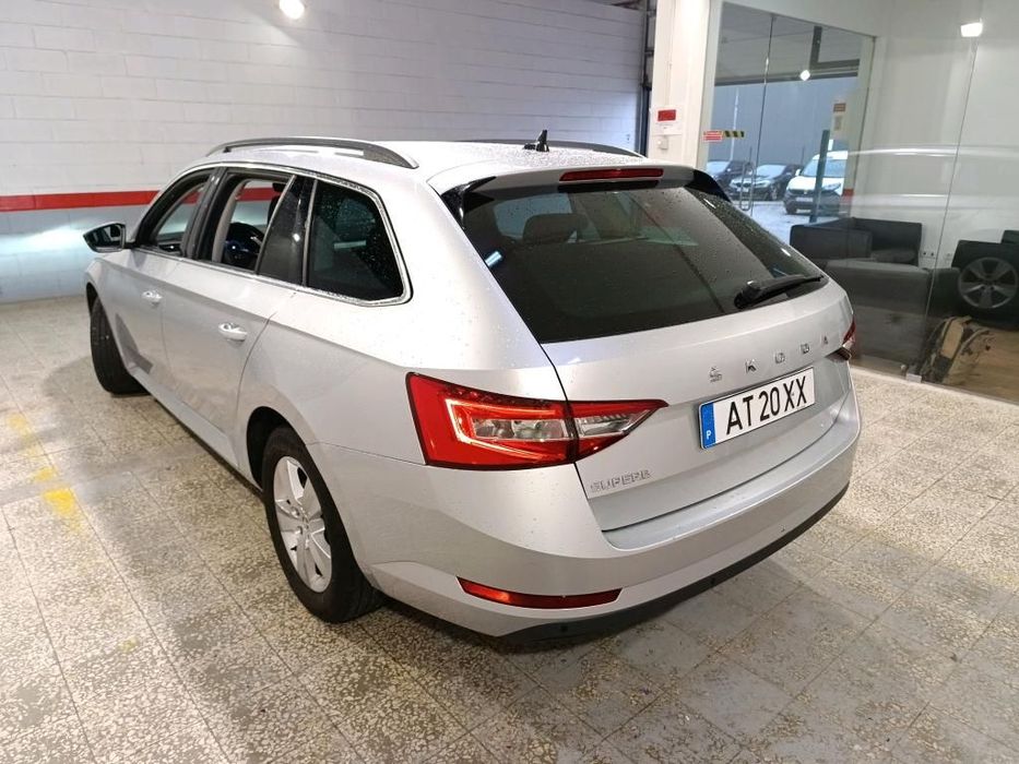 Skoda Superb Break 2.0 TDI Ambition DSG foto 2