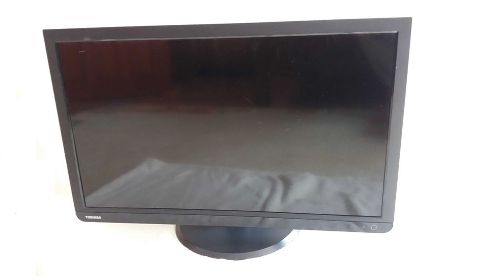 Toshiba 24" LED Hdmi wbudowane DVD USB + Pilot