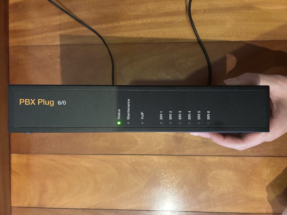 One access pbx plug 6BL