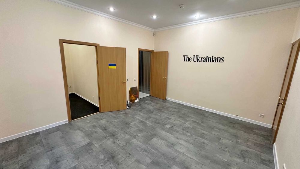 Без% Фото реал 51,3м2 2/4пов фасад ж/ф 3к офіс Шевченківський центр