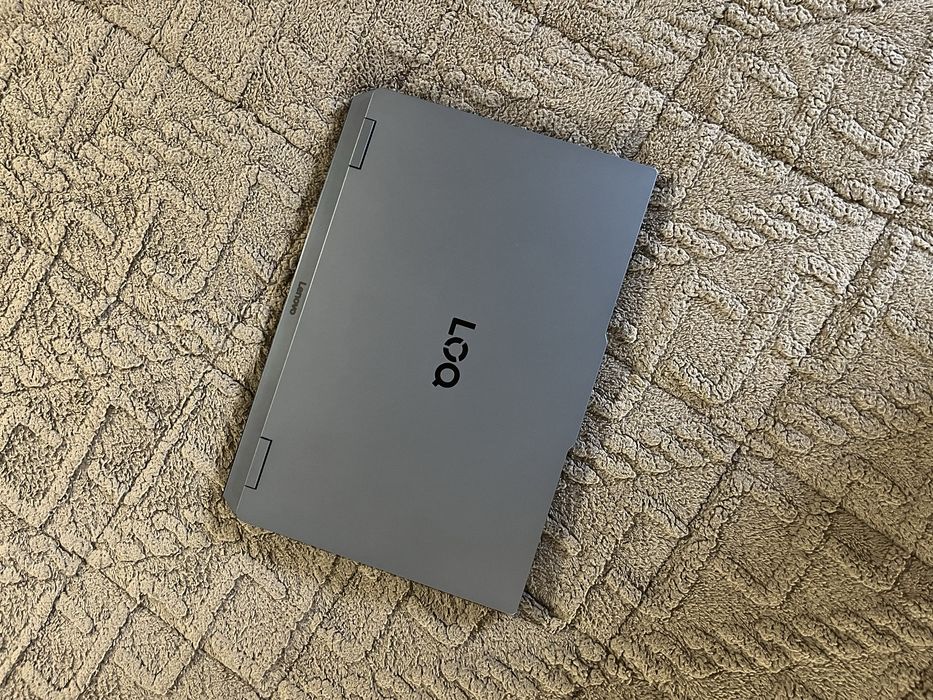 Portátil Lenovo LOQ Gaming 17i (como novo)