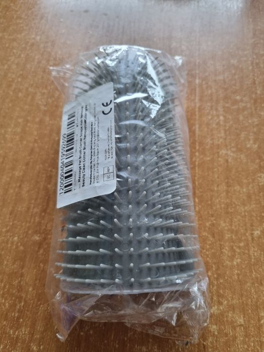 Щітка, чесалка, масажер для котів