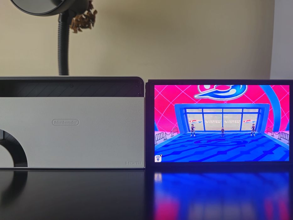 Nintendo Switch Oled + Zelda: Breath of the Wild / Tears of the Kingdom