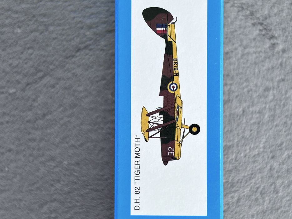 Samolot D.H.82 Tiger Moth model do sklejania Smer 0811