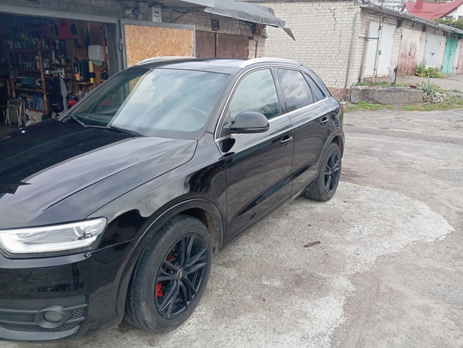 Продам AUDI Q3 quattro