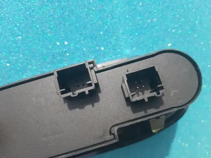 Comando botão vidros Peugeot 308 e 508 NOVO