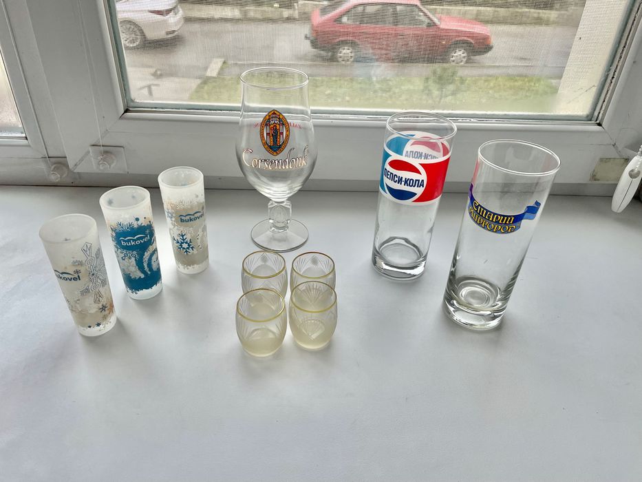 Бокали та рюмки скляні