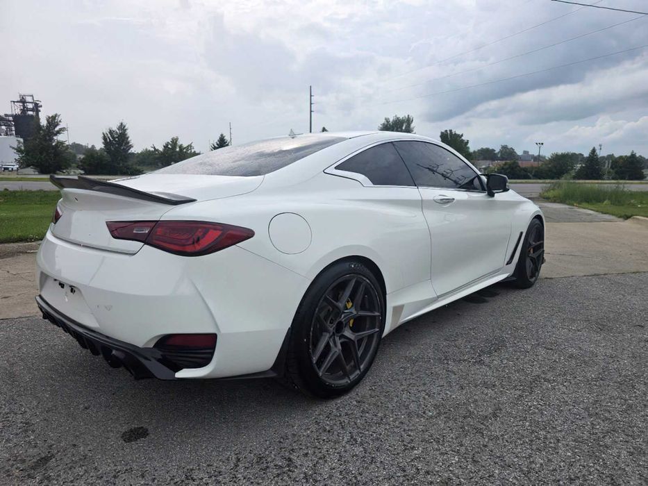 Infiniti Q60 Sport      2017