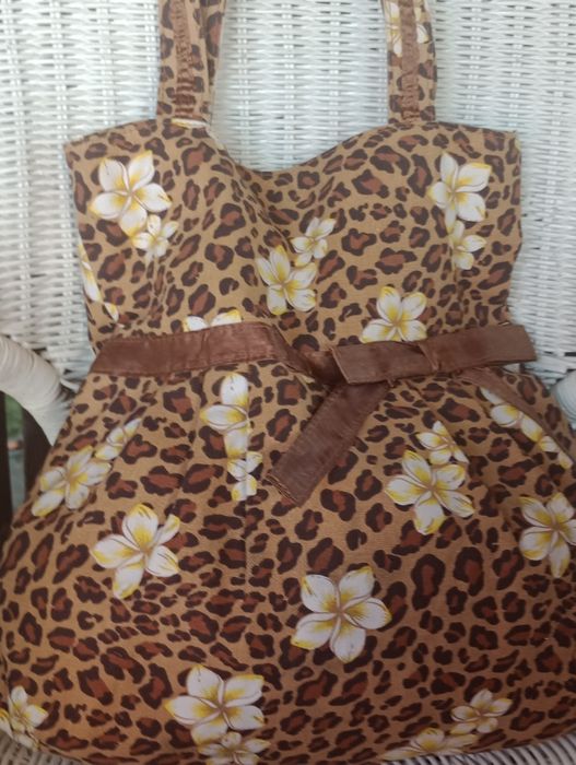 Lekka, płócienną torebka.