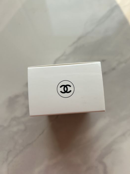 Krem do rąk CHANEL LA CRÈME MAIN 50 ml hand cream jajko