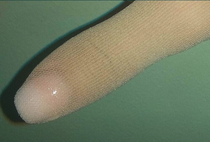 Pończochy, długie rękawiczki nylonowe