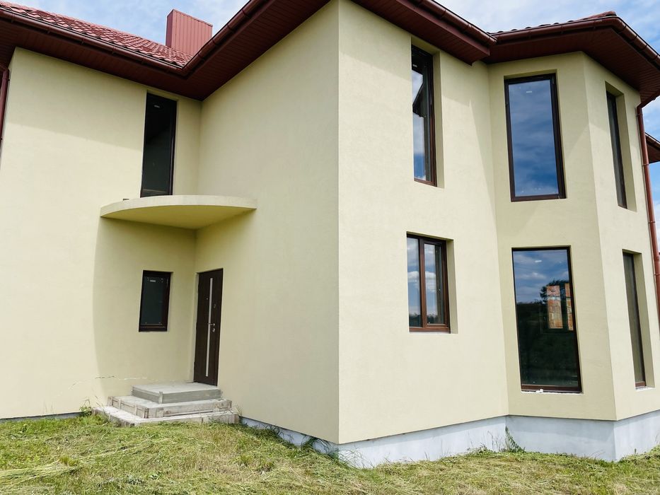 Продаж котеджу з правом власності біля Львова!
