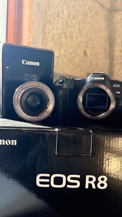 Camera Canon R8 + Lente RF 50mm 1.8 STM + extras