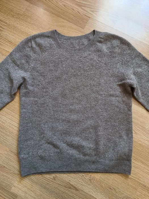 (r. M/L) wełniany sweterek z rękawem 3/4