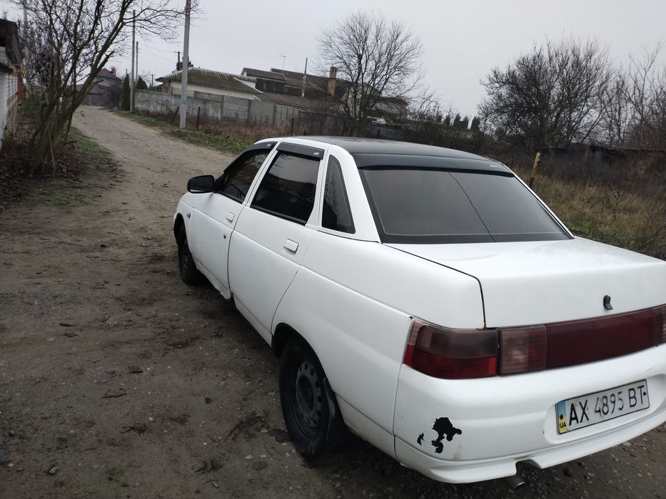 Продам неплохой авто ваз 2110.газ.бензин.свежий антифриз.новый стартер