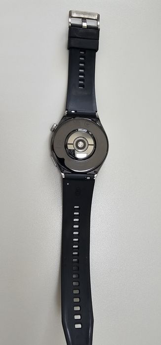 Smartwatch Huawei 3 GT Pro em caixa