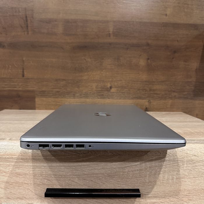 Ноутбук hp laptop i3-1115G4 / 8 ram / 256 ssd 17 дюймів