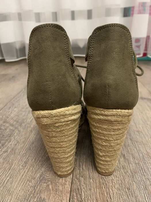 Босоніжки H&M