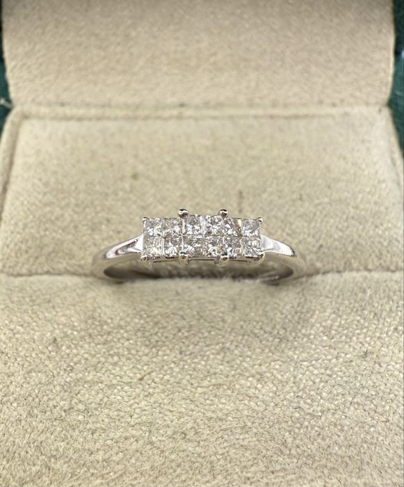 Złoty pierścionek z diamentami 0,50ct VS1-P1/F-J