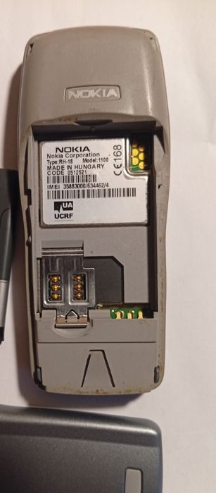 Телефон Nokia 1100