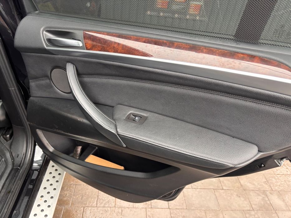 BMW X5 xDrive35i 2011 (E70)