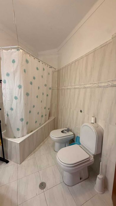 Quarto para alugar a estudante na Cidade Santarem