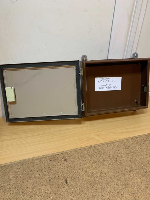 Бокс монтажный  влагозащищенный герметичный с дверью,