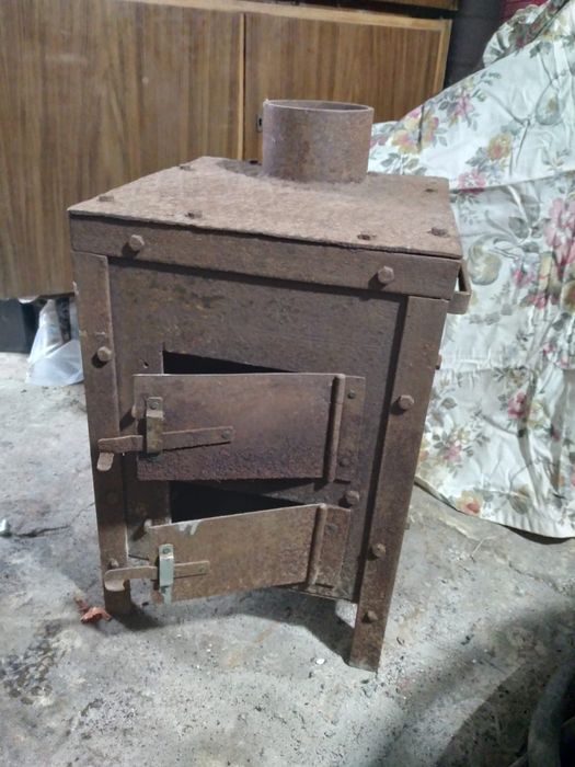 Буржуйка на дровах