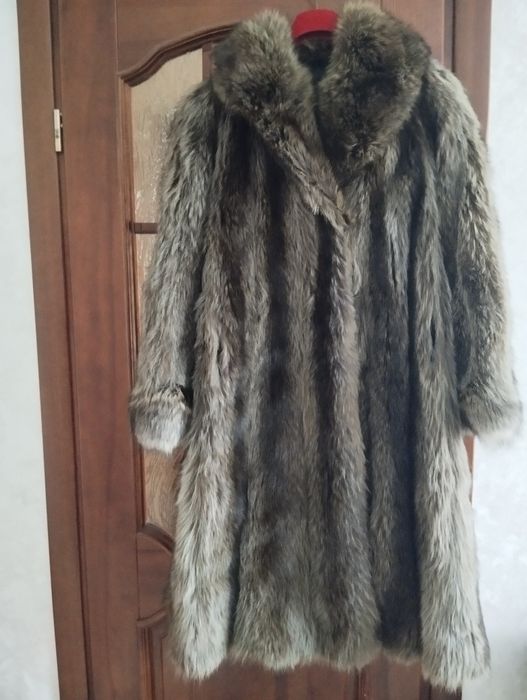 Натуральна шуба 2 000 грн