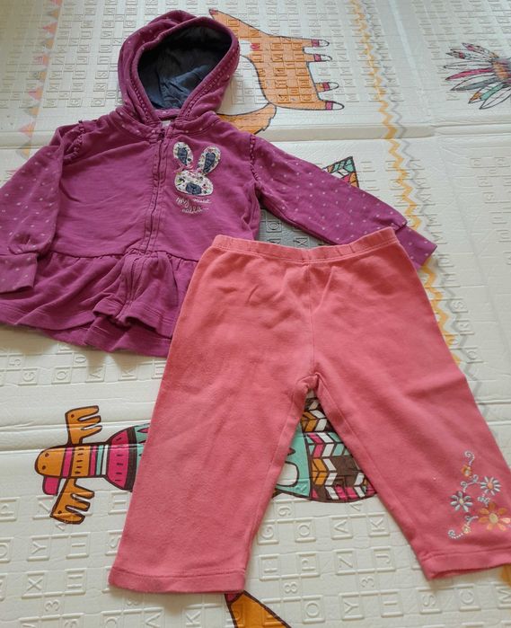 Zestaw 13 sztuk ubranek w rozmiarze 80 dla dziewczynki