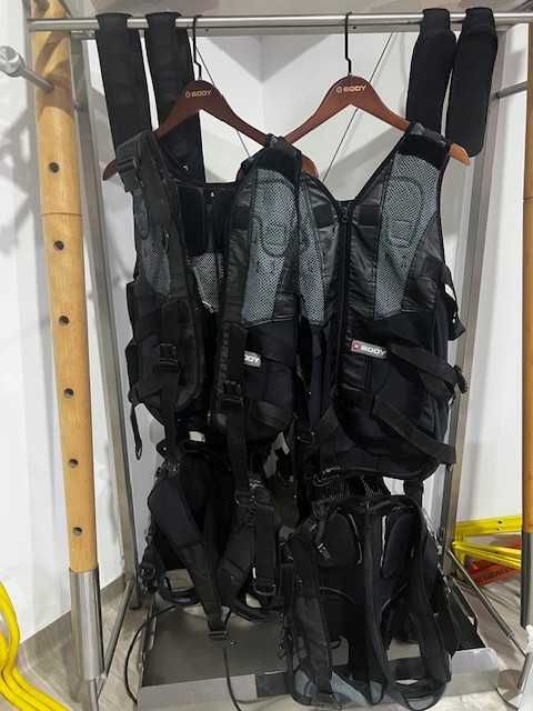 Máquina de treino com eletroestimulação EMS - Profissional432327476496322565