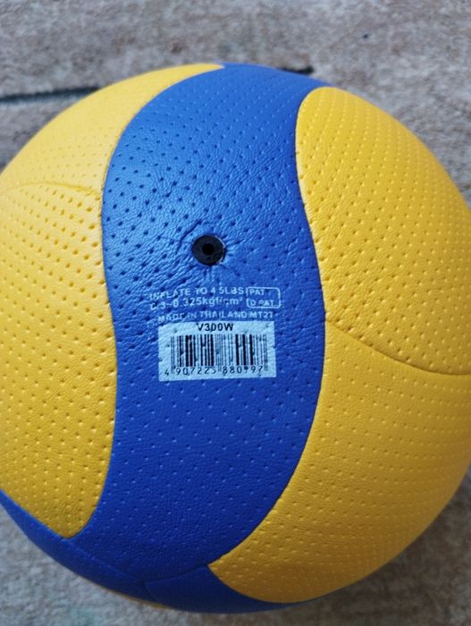 Продам волейбольный мяч Mikasa v300w