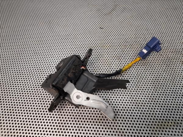 Fechadura / fecho da mala TOYOTA Yaris (_P9_)