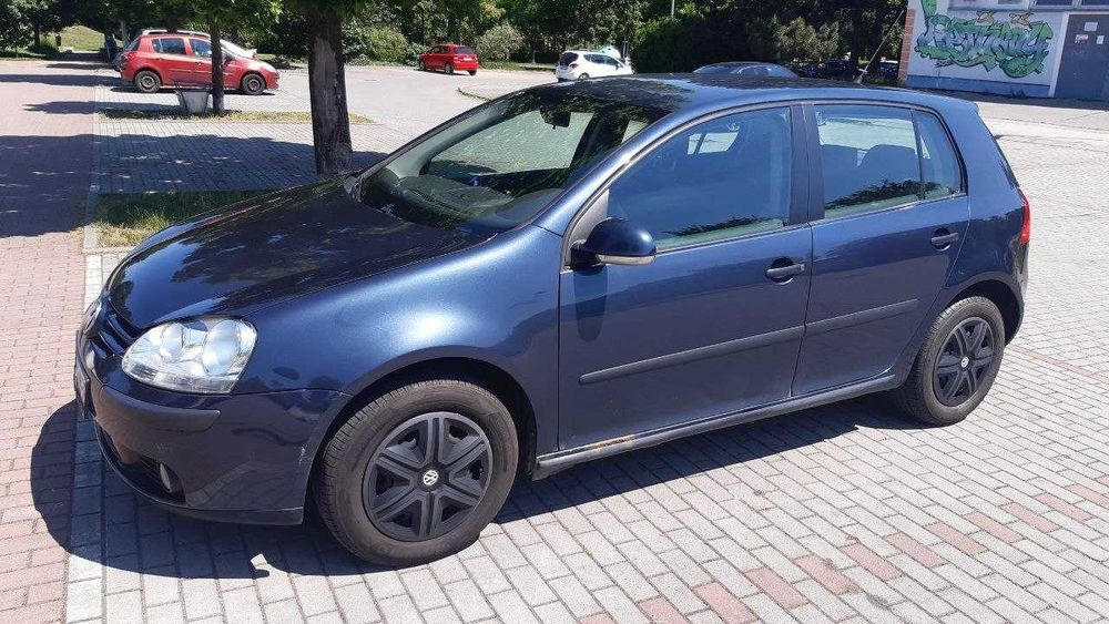 VW Golf 5 2006 1.6 бензин автомат