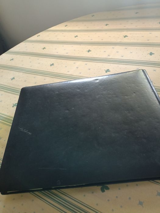 Álbum antigo em ótimo estado.