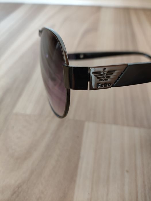 Okulary przeciwsłoneczne, męskie.