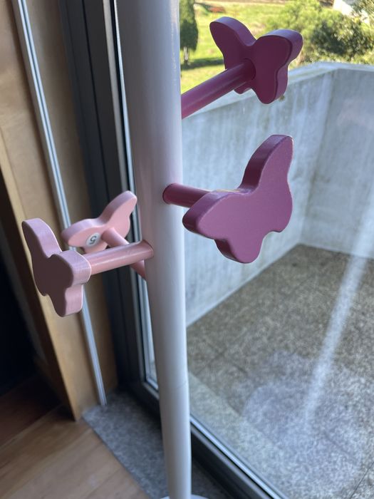 Cabide quarto criança