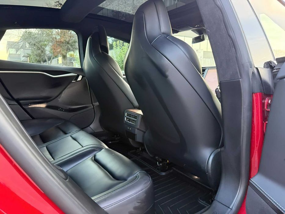 Tesla Model S 100D      2017