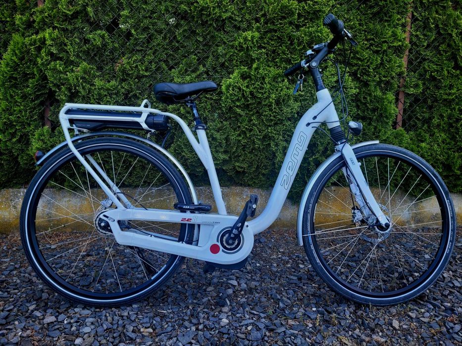 Rower elektryczny Zemo 8 napęd Bosch
2 499 zł