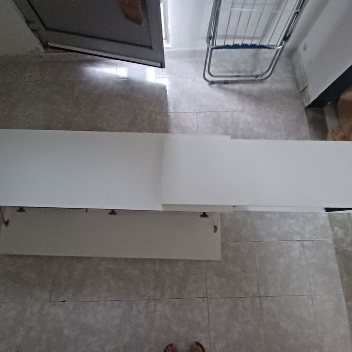 Movel de tv branco e preto