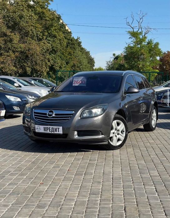 Продам Opel Insignia 2010 рік можлива розстрочка,кредит,обмін!