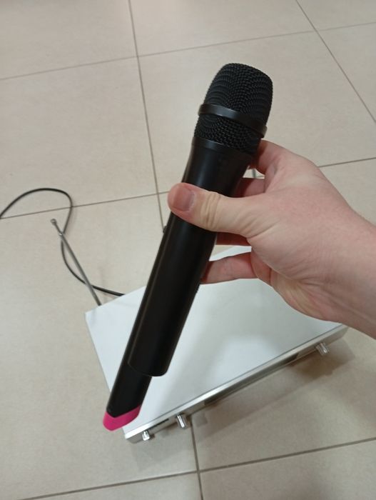 Microfones sem fio Karaoke semi-profisional