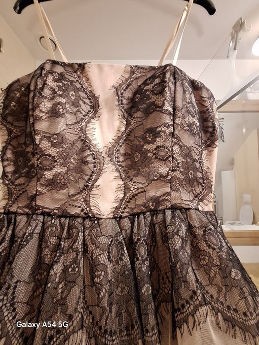 Sukienka koronkowa tiul