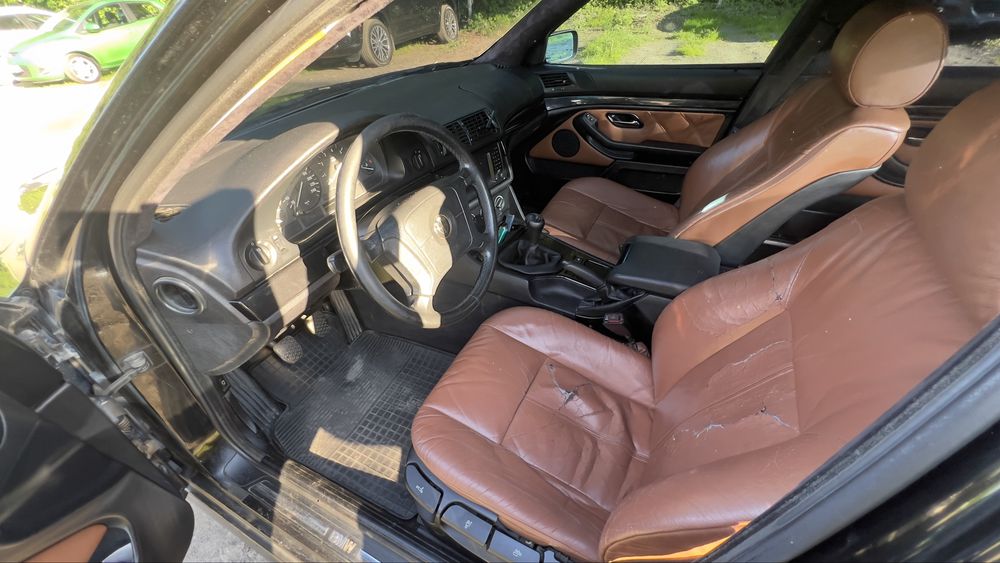 BMW e39 520  1999