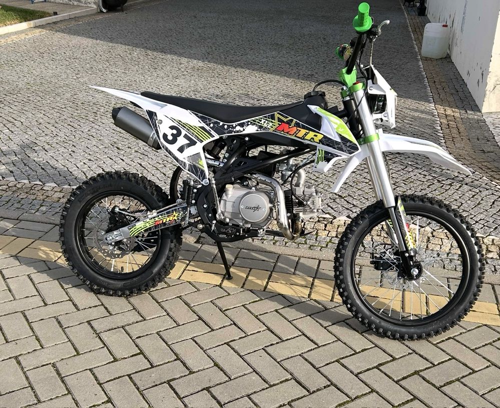 Pitbike malcor XLZ 125cc 2024 Como nova Vilarinho do Bairro • OLX.pt